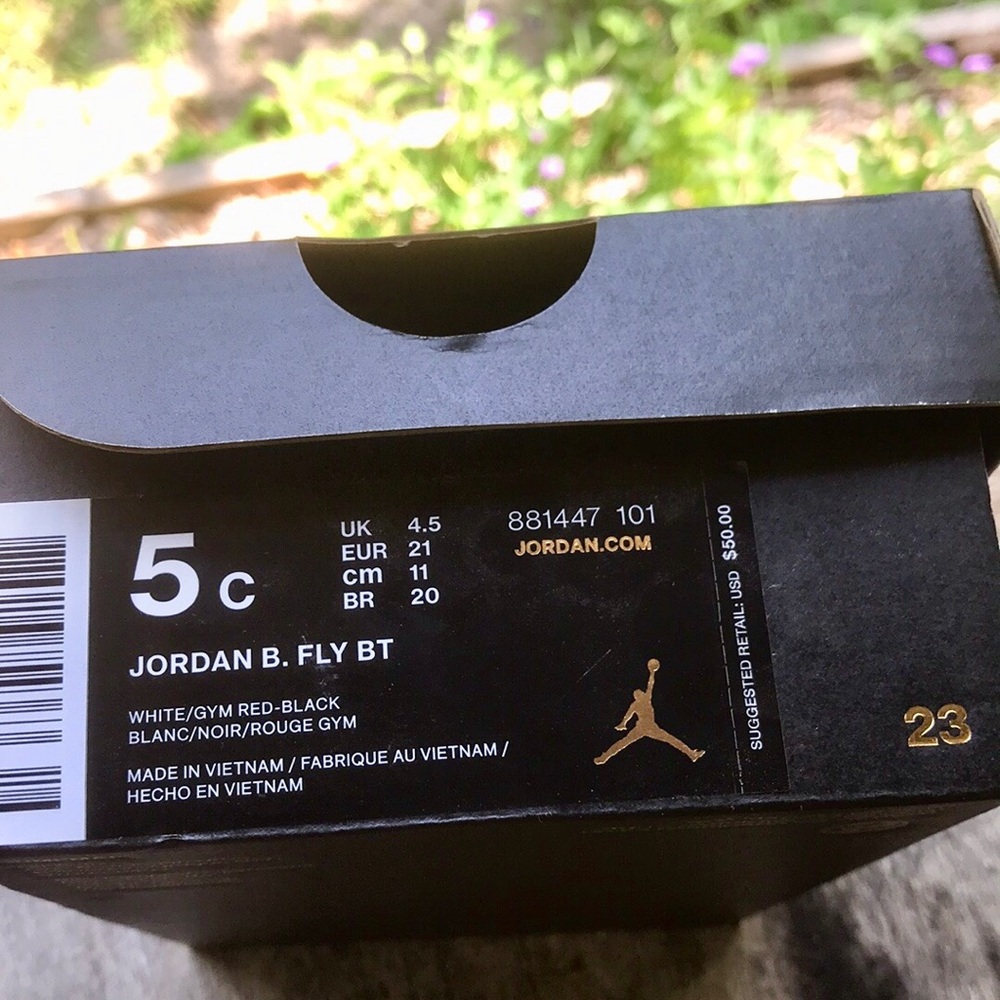 Air Jordan’s size 5c in original box🖤